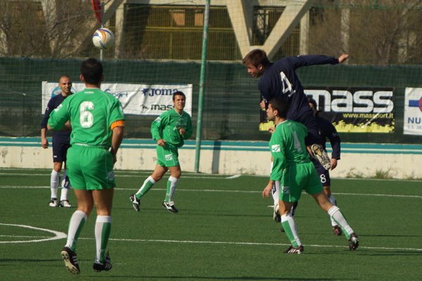 Sant'Elia-Ittiri 7-0, Bergese anticipa di testa Emanuele Mura