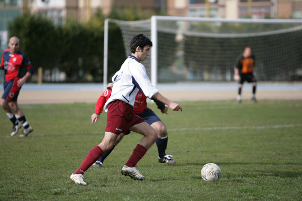 Cus Cagliari - Isili 3-0, Ale Saba riceve palla