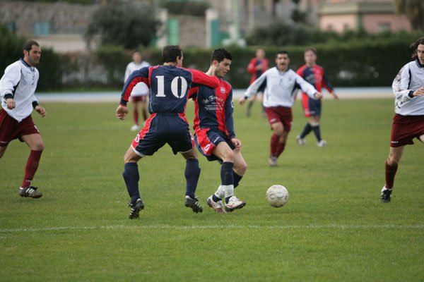 Cus Cagliari - Isili 3-0, Andrea Melis e di spalle Boi
