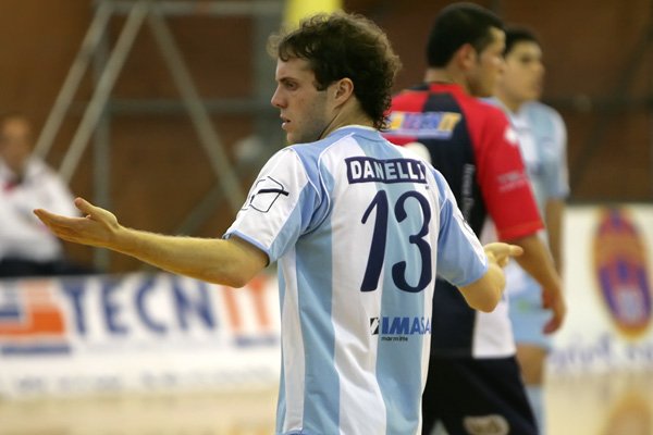 S.C. Cagliari C5 - Pescara C5: 3 -1 S.C. Cagliari C5 - Pescara C5: 3 -1