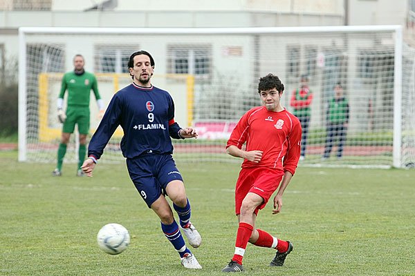Selargius-Flaminia 0-0, Piselli e La Cava