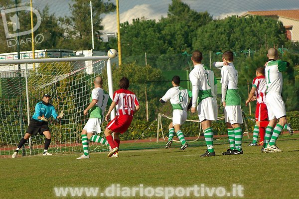 Enzo Carta aspetta la palla Enzo Carta aspetta la palla