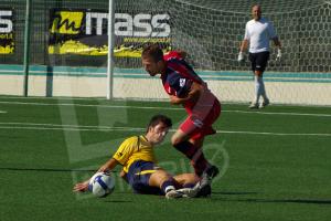 Scivolata di Martinez su Cattide (Progetto Sant'Elia Tortolì 0 - 2)