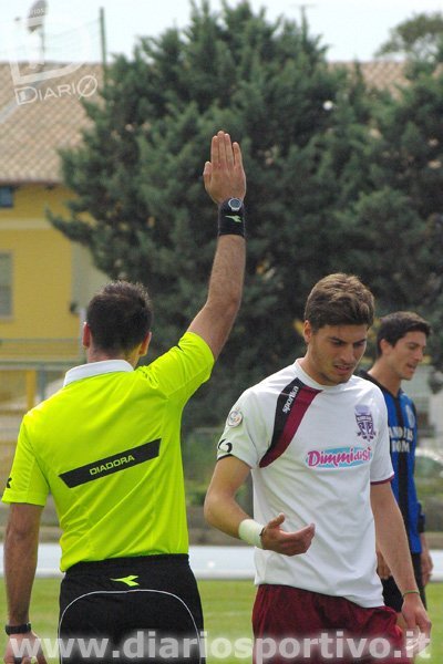 Federico Boi con l'arbitro Zinzi