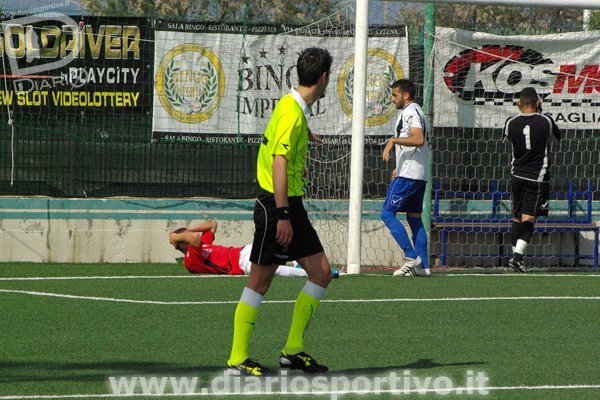 Serao si dispera dopo il gol sbagliato