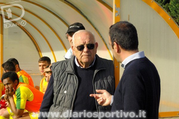 Il mister Paolo Busanca con il presidente Tonino Orrù