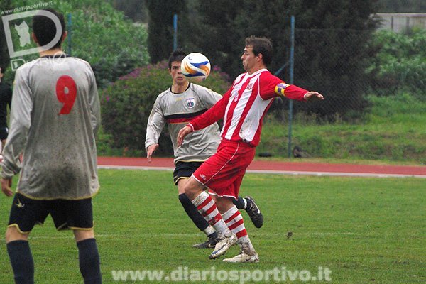 Leandro Sartor in anticipo su Floris Leandro Sartor in anticipo su Floris