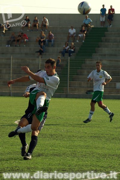 Mascia spazza il pallone