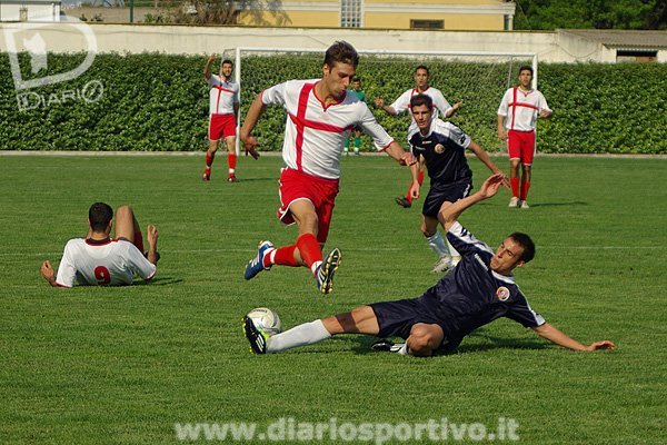 Maurizio Fadda ferma in scivolata Nicola Onali Maurizio Fadda ferma in scivolata Nicola Onali