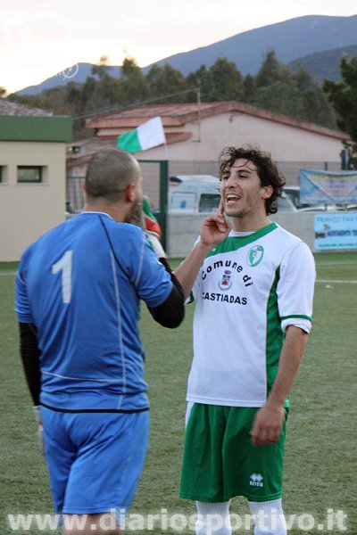 Matteo Zanda scherza con Fabio Argiolas