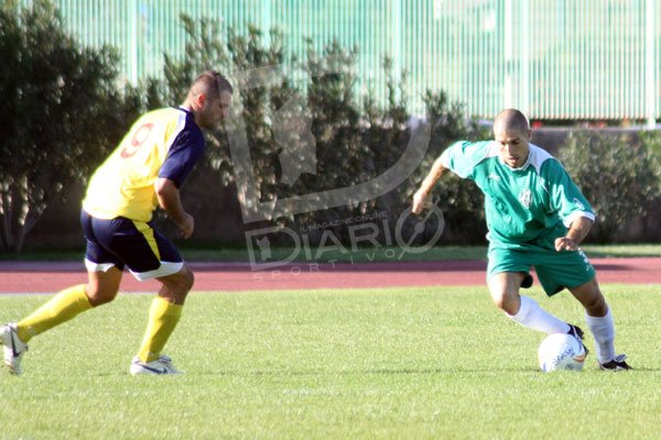 Atletico Elmas - Fertilia 2-1 Lilliu parte ostacolato da Sanna Atletico Elmas - Fertilia 2-1 Lilliu parte ostacolato da Sanna