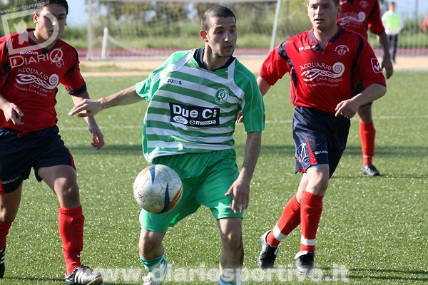 Roberto Puddu inseguito da Fabio Orrù e Gianni Ruiu Roberto Puddu inseguito da Fabio Orrù e Gianni Ruiu