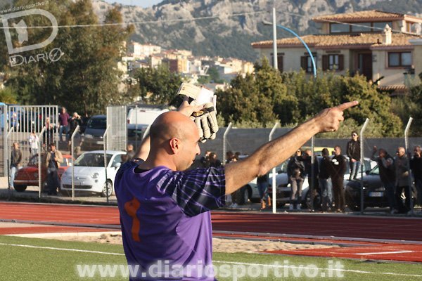 Gabriele Fanni saluta il pubblico