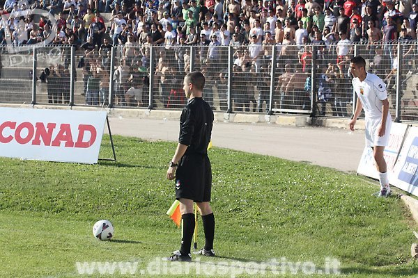 Luca Carboni batte l'angolo