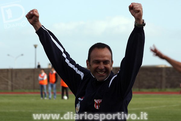 Paolo Busanca esulta a fine gara