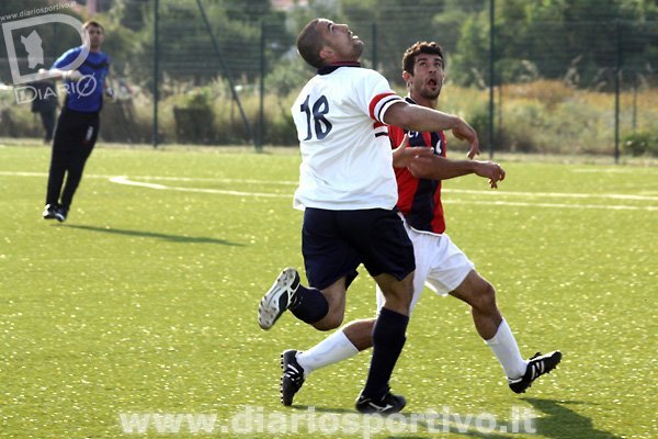 Gianluca Ennas e Luca Podda cercano palla