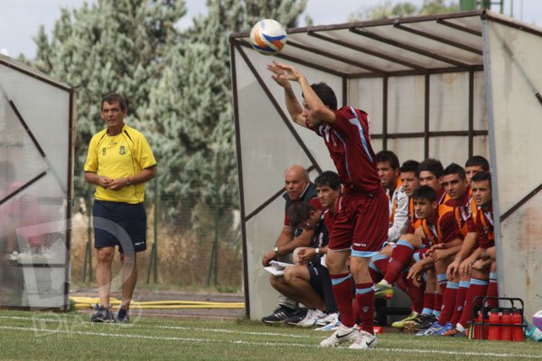 Selargius-Astrea 1-1 Puddu in rimessa, dietro la panchina del Selargius