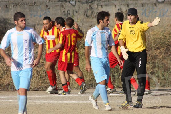 Su Planu-Loceri 2-2 Luca Mameli dopo aver segnato