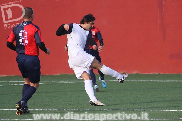 Fabio Puggioni al tiro