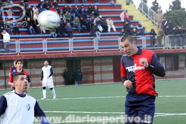 Manzini respinge di testa