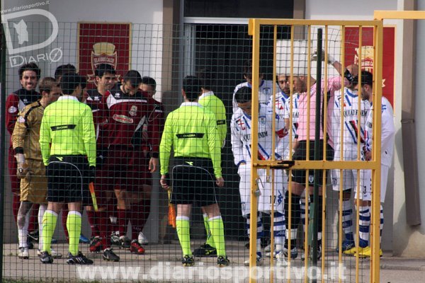 L'ingresso in campo di Selargius e Marino