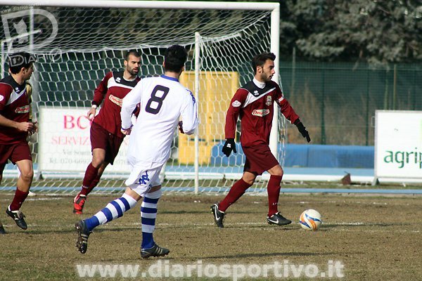 Simone Farci palla al piede