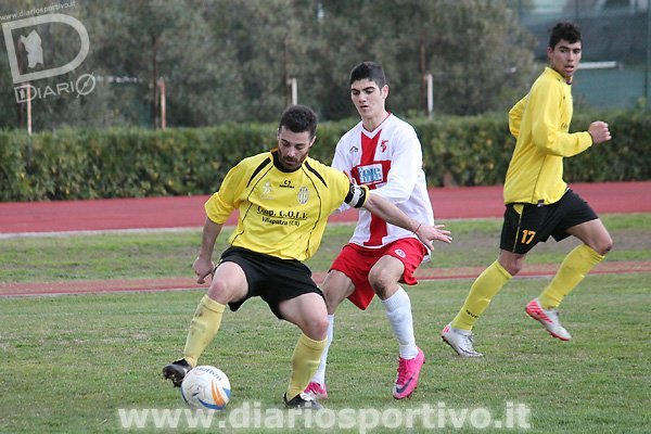 Fabio Nuvoli chiuso da Roberto Melis
