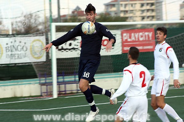 Stop volante di Adrian Atomei 