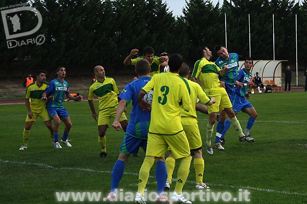 Mischia in area dell'Atletico