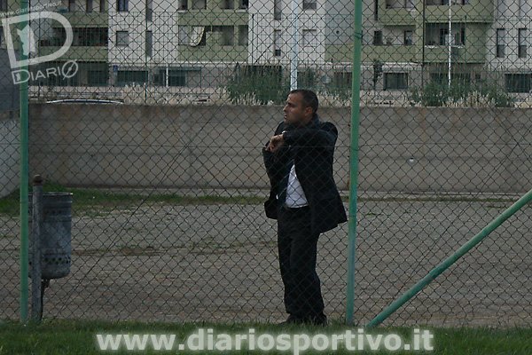 L’allenatore Giovanni Scanu dopo l'espulsione