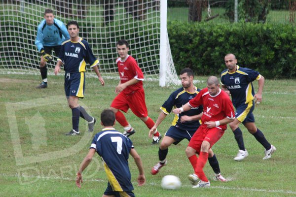 Asseminese-Villasimius 2-1 Michele Medda scarica dietro su pressione di Cristian Serventi