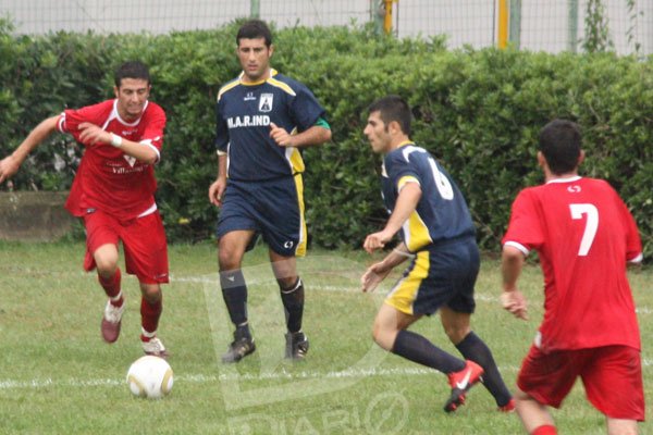 Asseminese-Villasimius 2-1 Cesare Spina controlla palla