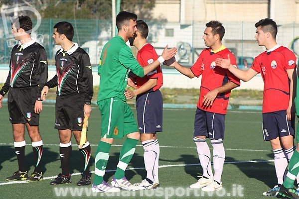 Capitan Di Gioacchino saluta Coppola e Caddeo