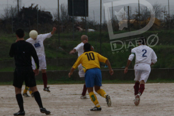 Samatzai-Girasole0-4 Mameli-e-Secci-J. guardano la sfera