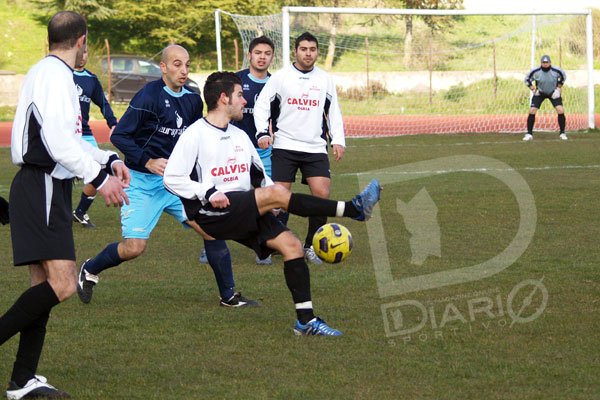 Macomerese-Bittese 0-0 Fabrizio Sanna sulla palladietro di lui Daniel Usai