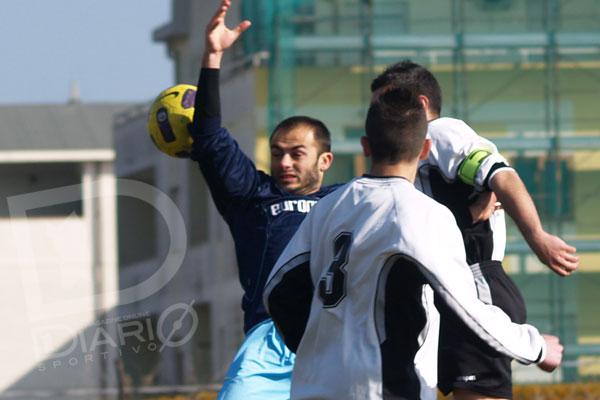 Macomerese-Bittese 0-0 Leo Scanu vola tra i difensori Bittesi