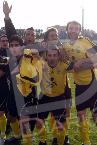 Pula - Porto Corallo 1-2 Al centro Fabio Nuvoli