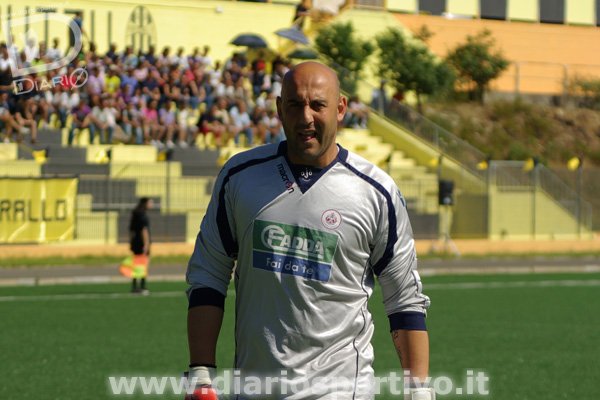 Daniele Corsi è nato a Roma il 21 febbraio 1978