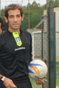 L'arbitro Matteo Meloni di Cagliari