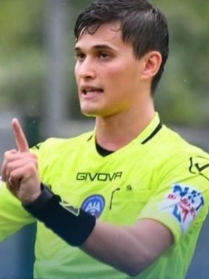 Arbitro Mauro Gjini