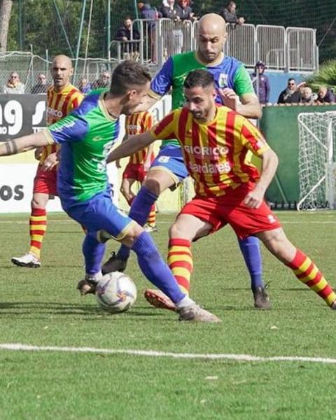 Stefano Demurtas, centrocampista, Nuorese