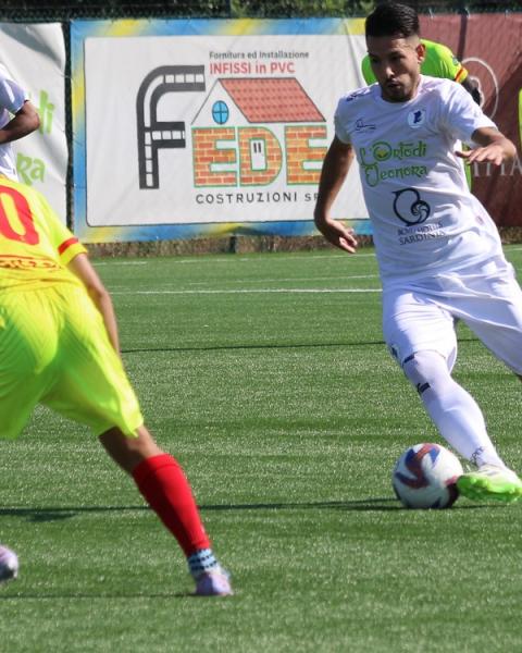 Andrea Demontis, centrocampista, COS