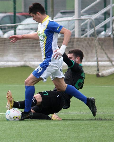 Mattia Floris, attaccante, COS