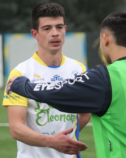 Mattia Floris, attaccante, COS