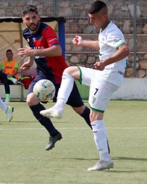 Matteo Cannas, centrocampista, Castiadas