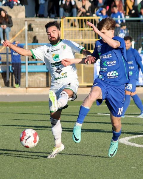 Christian Ruggeri, centrocampista, Castiadas