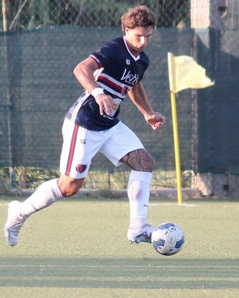 Lucas Rostand, centrocampista, Ferrini
