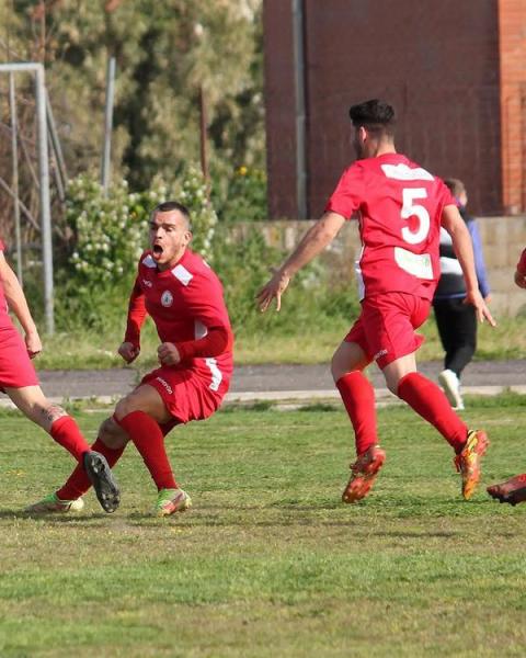 Michele Fadda, centrocampista, Guspini