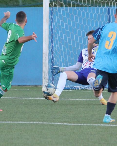 Michele Fadda, centrocampista, Sant'Elena