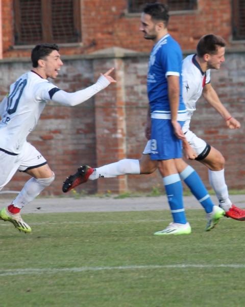 Ayrton Hundt, difensore, Iglesias